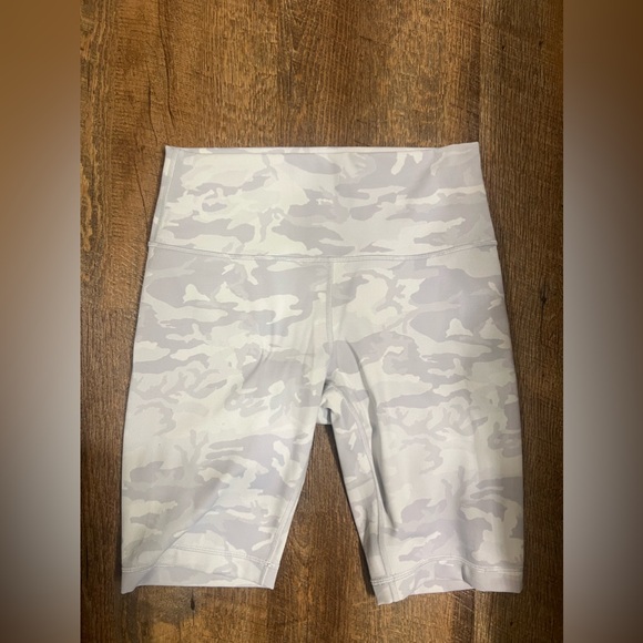 Lululemon Wunder Under Short *Ribbed size 10 - Picture 2 of 4